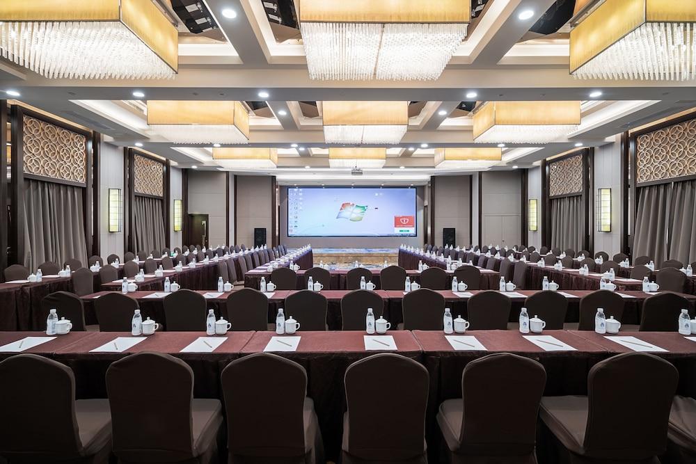 Minshan Lhasa Grand Hotel Chengdu Bagian luar foto