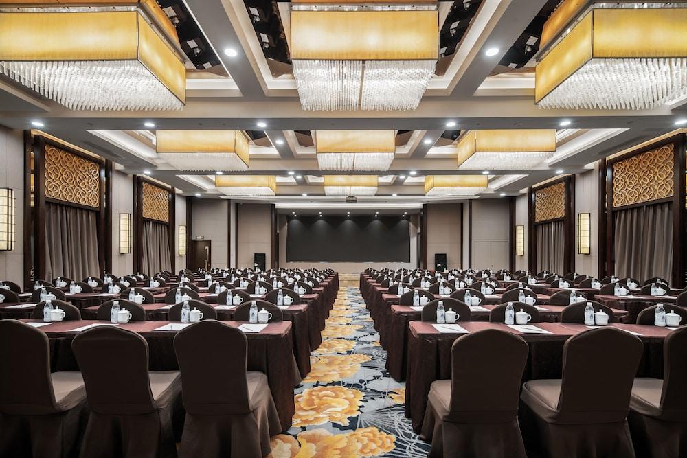 Minshan Lhasa Grand Hotel Chengdu Bagian luar foto
